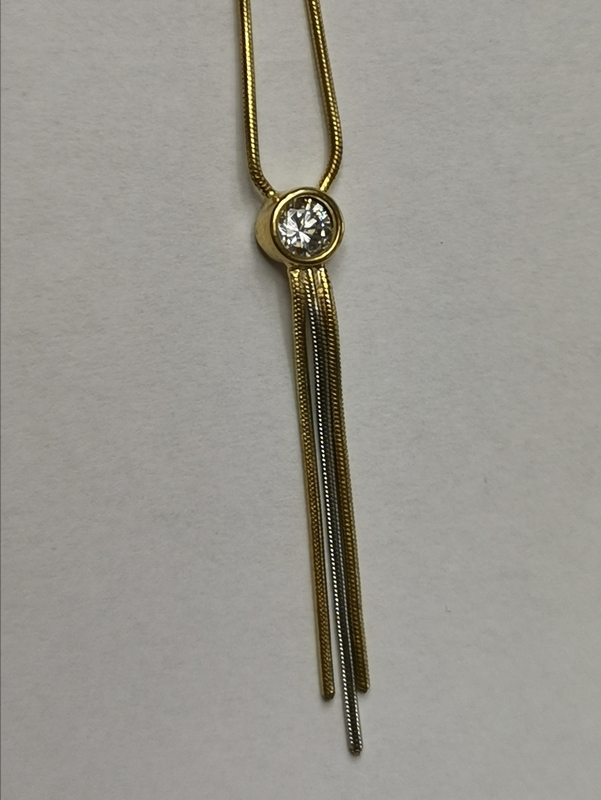 Zlatý náhrdelník ze žlutého zlata s bílým zirkonem 