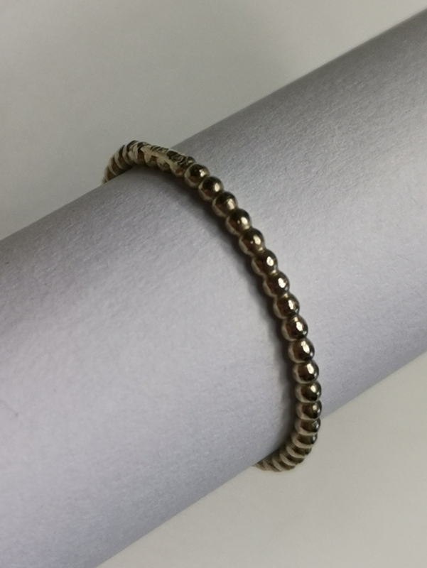 Zlatý prsten kuličkový z bílého zlata