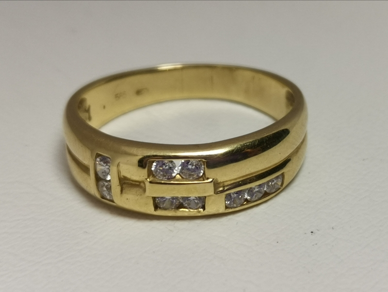 Zlatý dámský prsten se zirkony