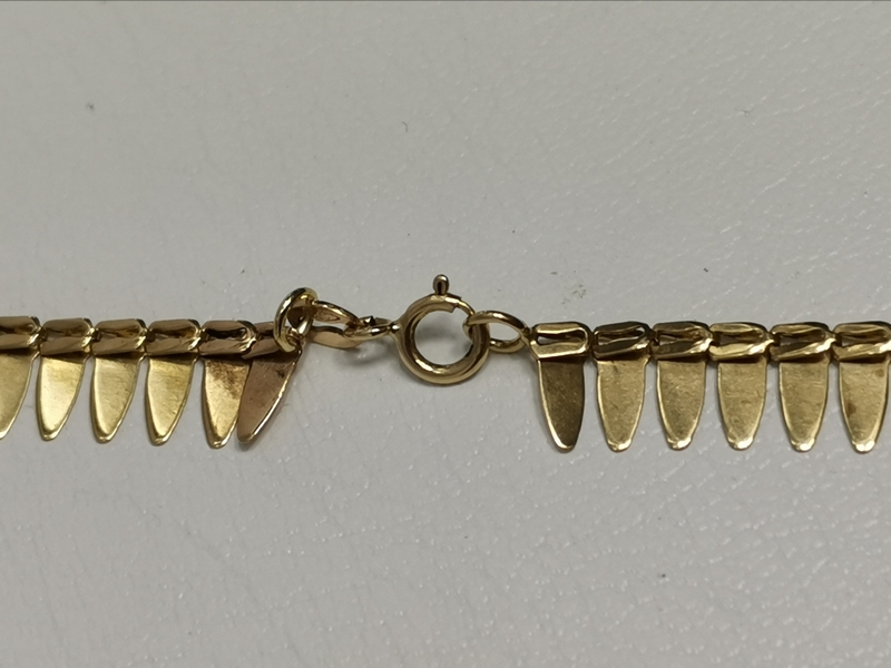 Zlatý dámský náhrdelník