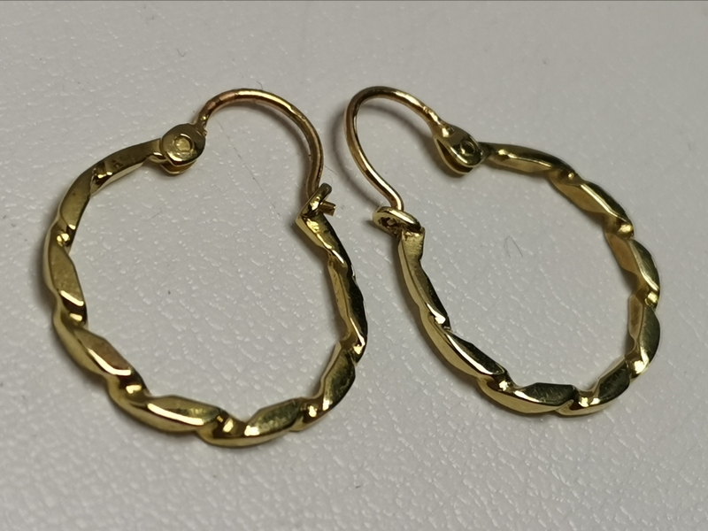 Zlaté naušnice kreole