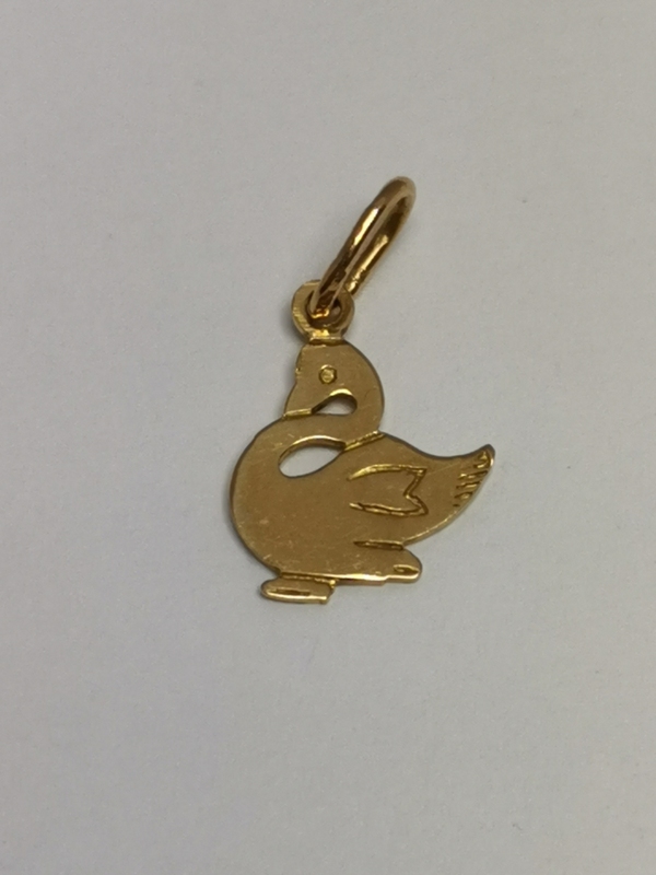 Zlatý přívěs labuť