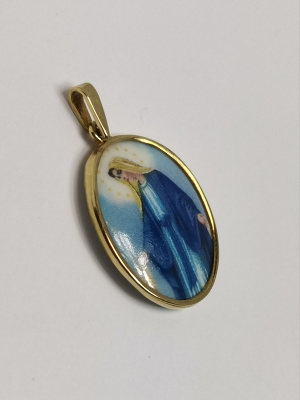 Zlatý přívěs Madonka