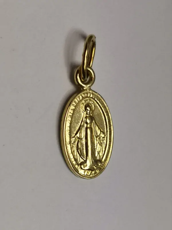 Zlatý přívěs Madonka