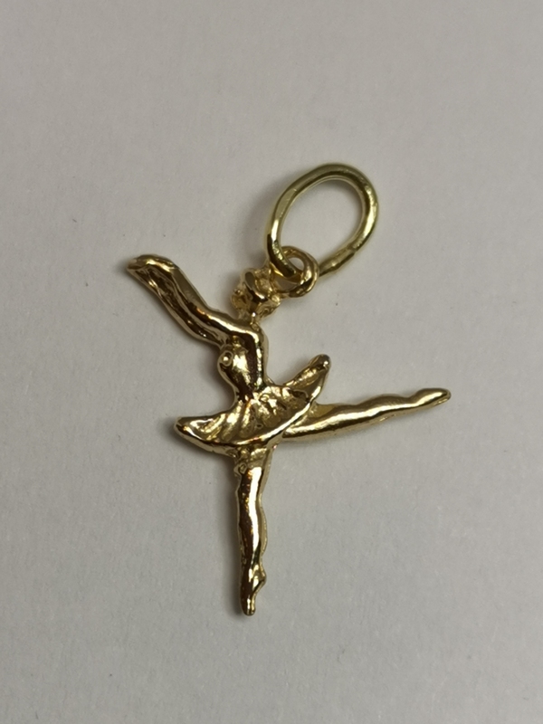Zlatý přívěs baletka