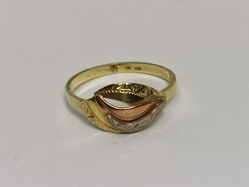 Zlatý dámský prsten celozlatý