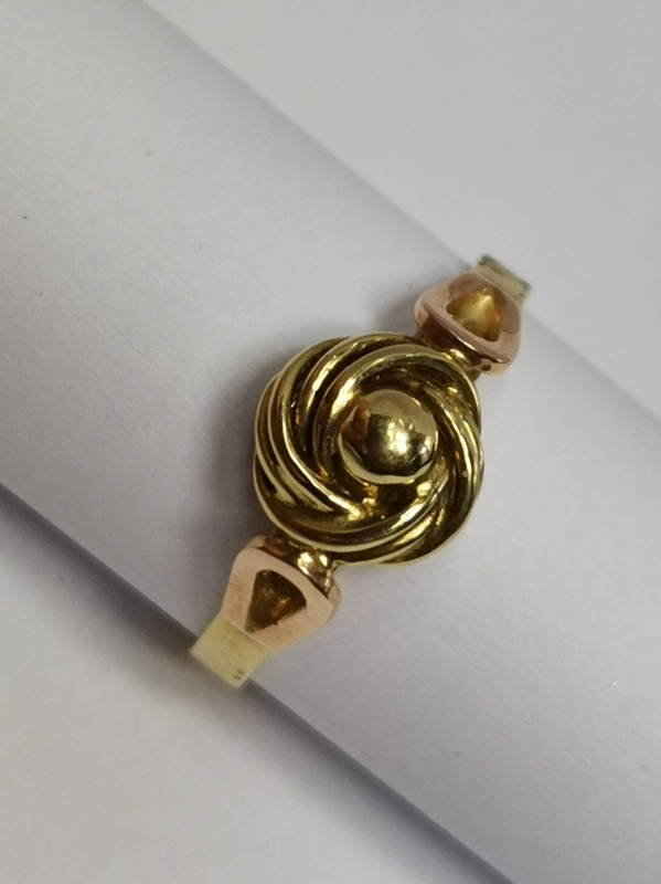 Zlatý dámský prsten celozlatý