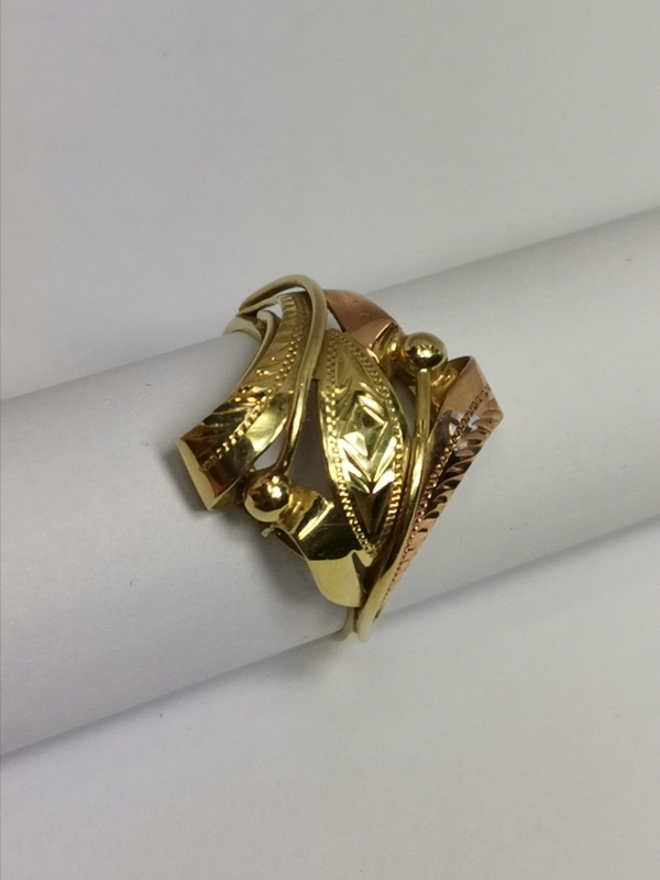 Zlatý dámský prsten celozlatý