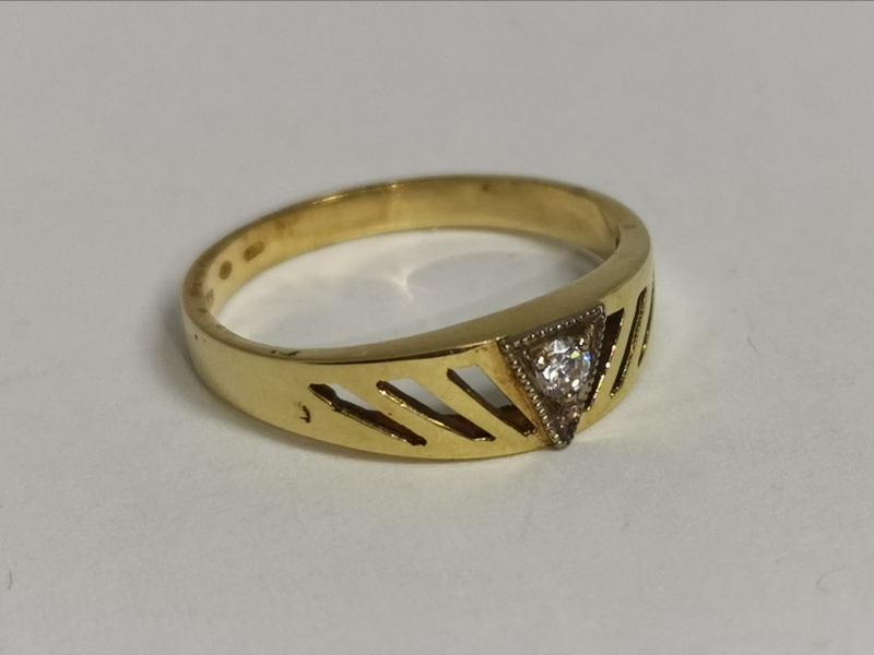 Zlatý dámský prsten se zirkonem 