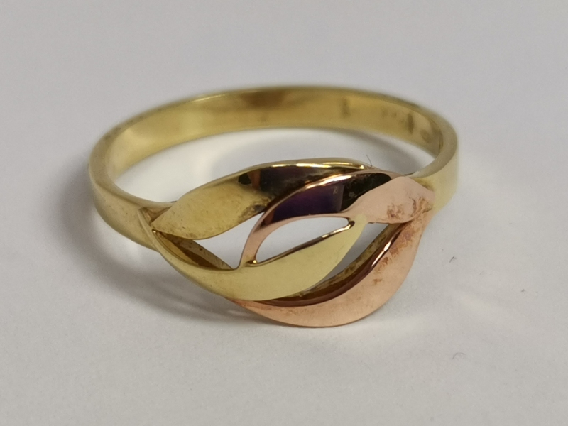 Zlatý dámský prsten celozlatý