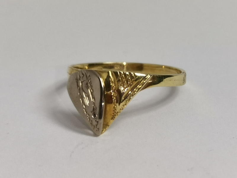 Zlatý dámský prsten celozlatý