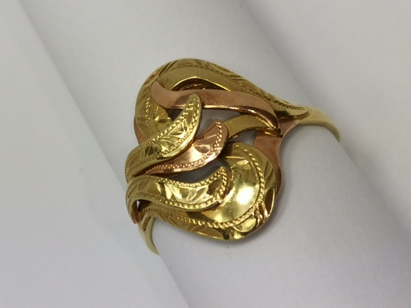 Zlatý dámský prsten celozlatý