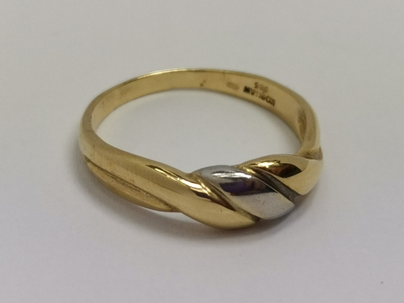 Zlatý dámský prsten celozlatý