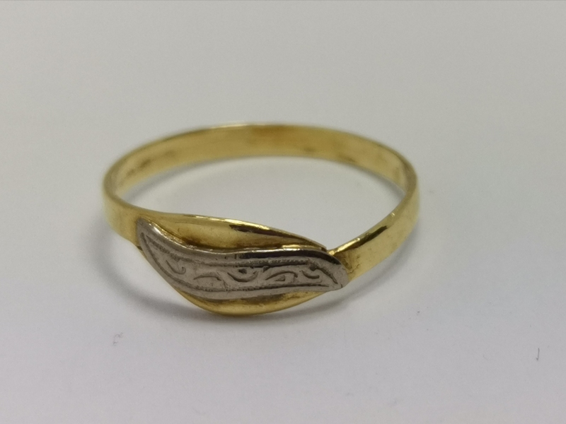 Zlatý dámský prsten celozlatý