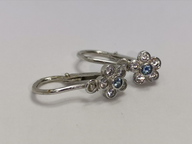 Zlaté dětské naušnice pomněnky z bílého zlata