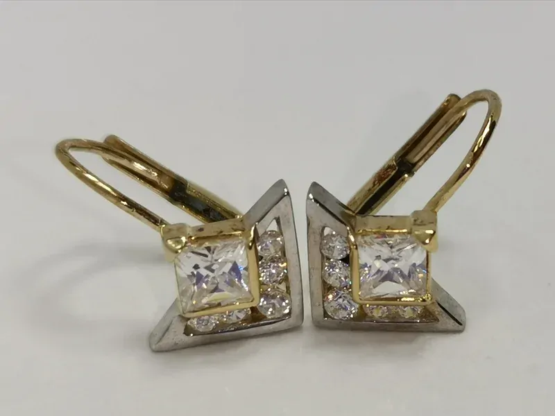 Luxusní zlaté naušnice s bílými zirkony