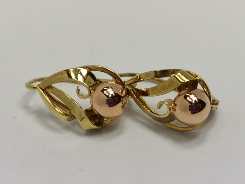 Zlaté dámské naušnice s červenou kuličkou