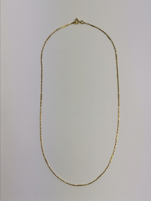 Zlatý náhrdelník s tyčkami