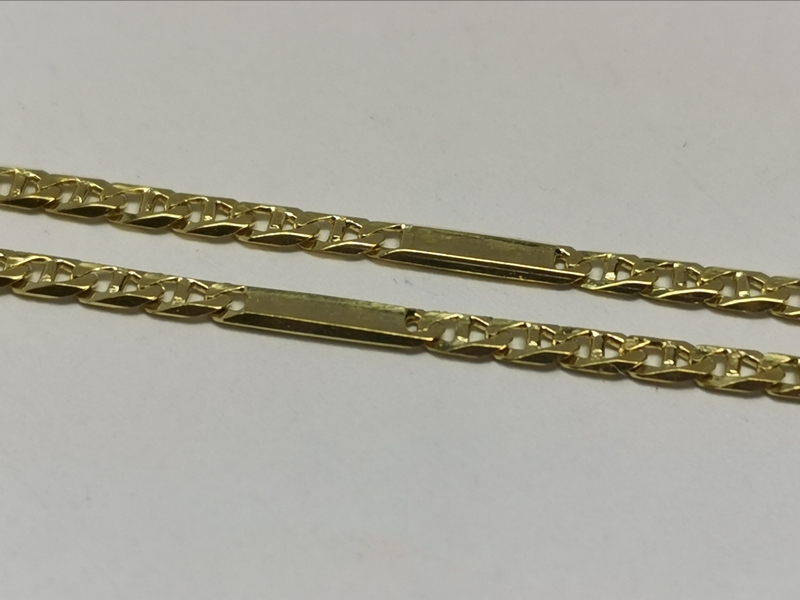 Zlatý náhrdelník s tyčkami