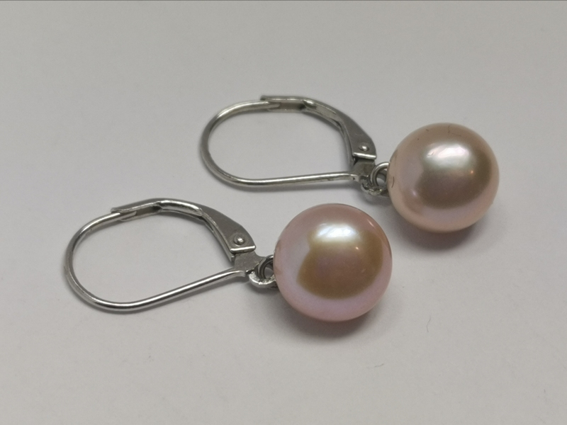 Stříbrné naušnice s perlou visací