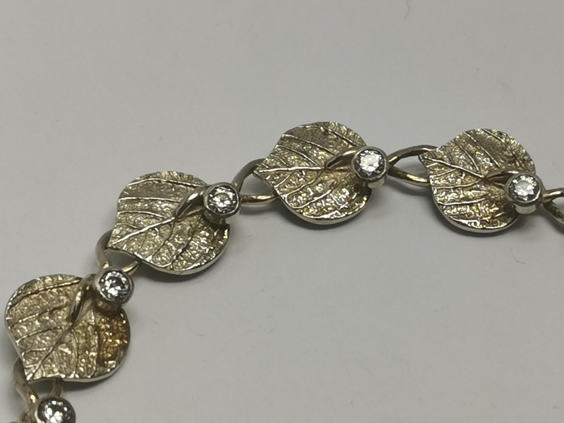 Stříbrný dámský náramek se zirkony - autorský šperk Jiřího Moravce