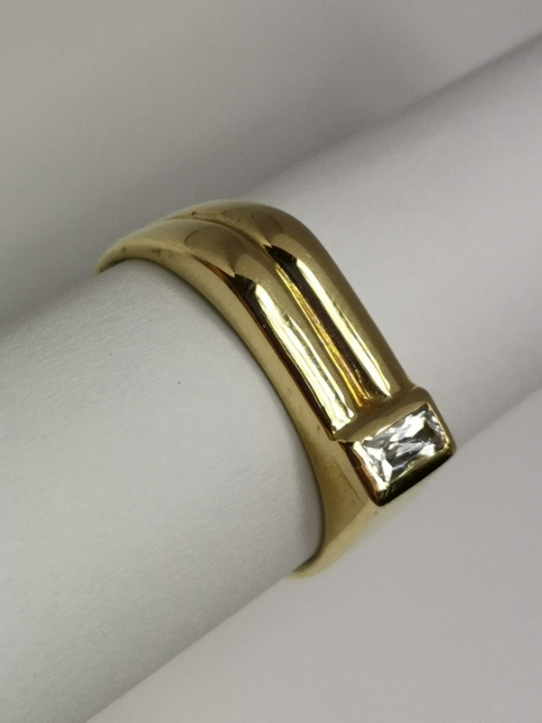 Zlatý pánský prsten se zirkonem