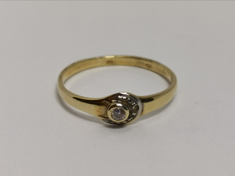 Zlatý dámský prsten se zirkonem