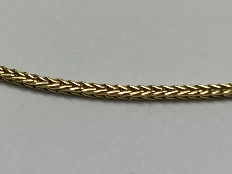 Zlatý řetízek pletený