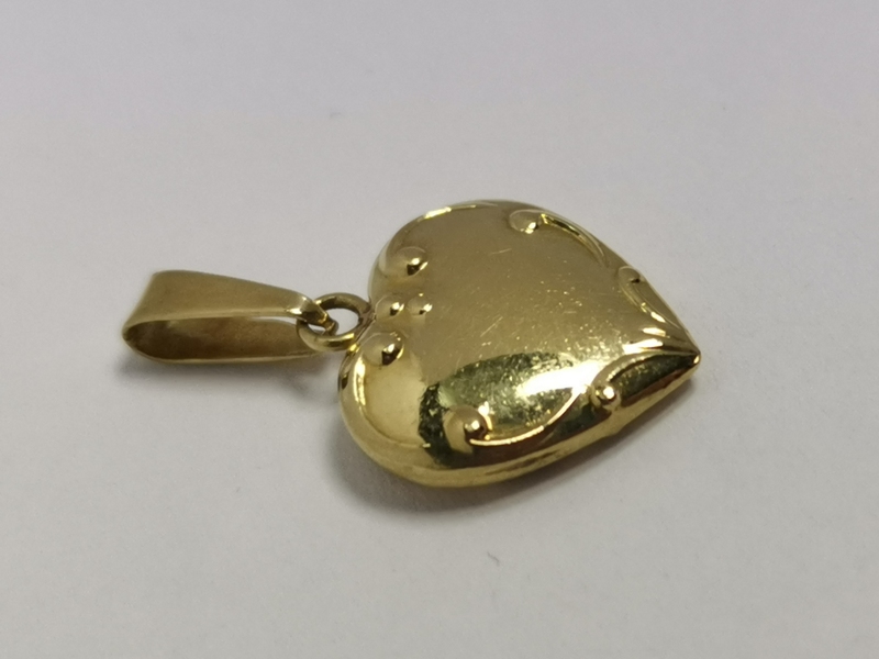 Zlatý přívěs srdce vypouklé