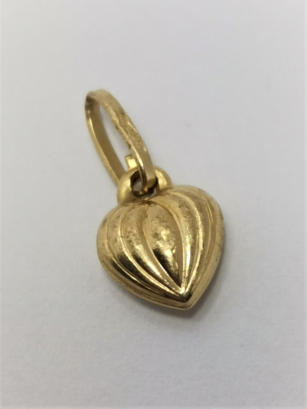 Zlatý přívěs srdce vypouklé