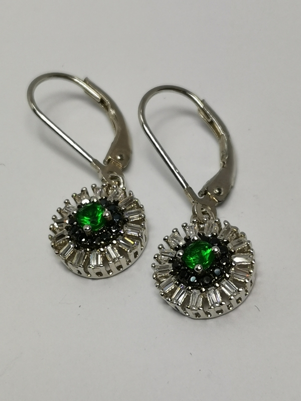 Stříbrné naušnice se zeleným kamenem a zirkony