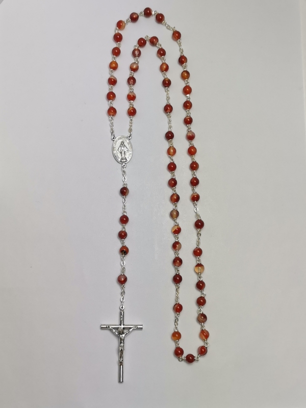 Růženec z přírodního kamene, karneolu