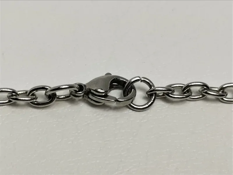 Řetízek z chirurgické oceli