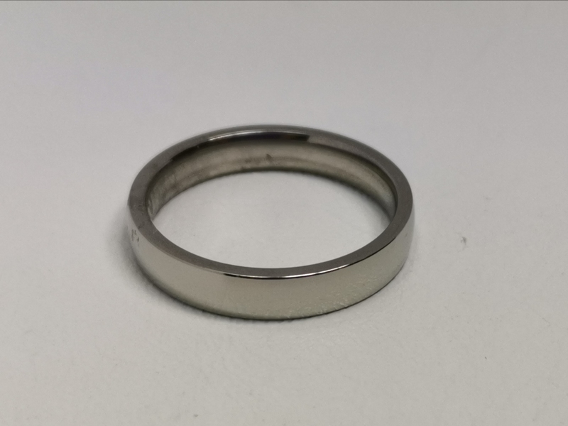 Prsten z chirurgické oceli