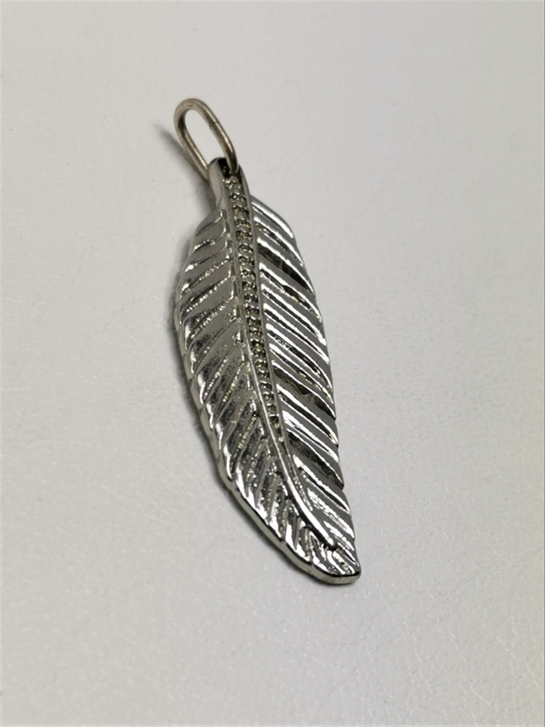 Přívěs z chirurgické oceli orlí pero