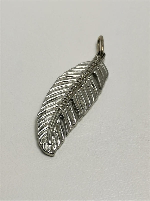 Přívěs z chirurgické oceli orlí pero