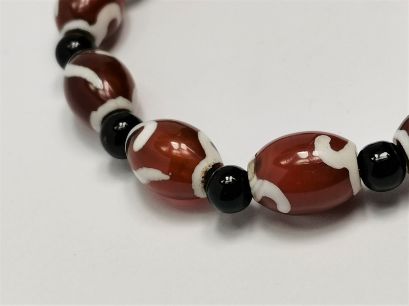 Náramek tibetský achát, Dzi štěstí 