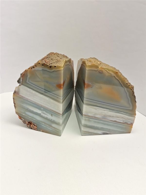 Achátový stojan na knihy