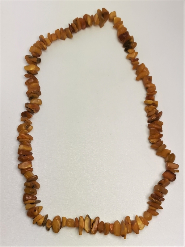 Náhrdelník z jantaru medové barvy