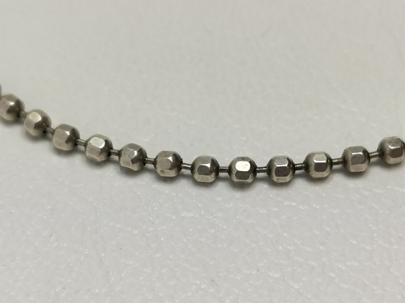 Dámský stříbrný náramek kuličkový