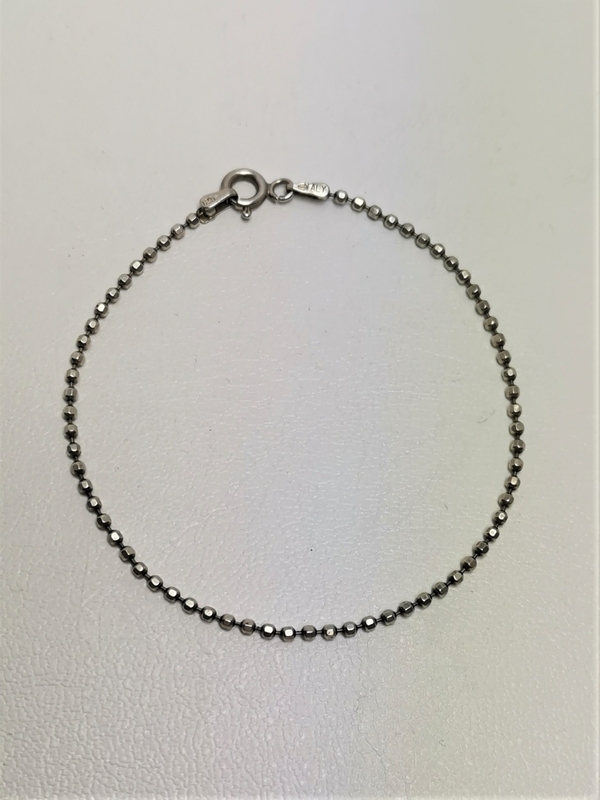 Dámský stříbrný náramek kuličkový