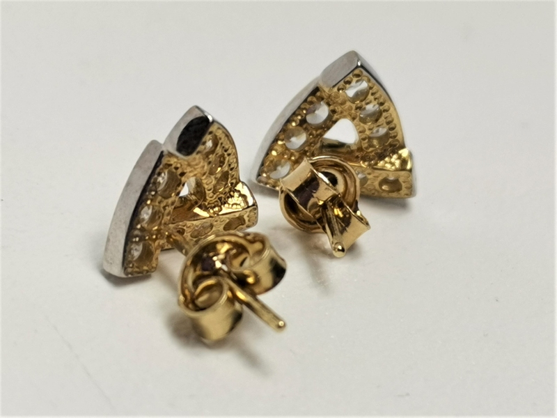 Zlaté naušnice se zirkony, kombinace bílého a žlutého zlata