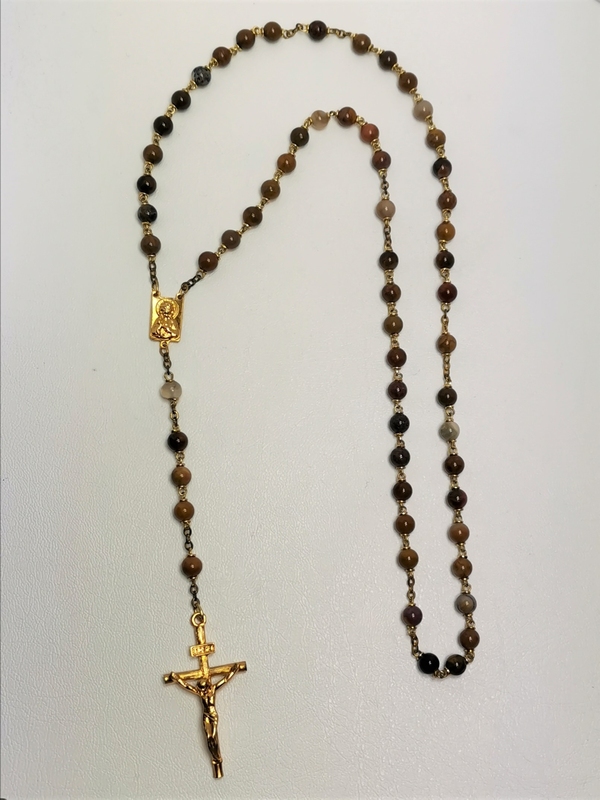 Růženec z přírodního kamene, jaspis