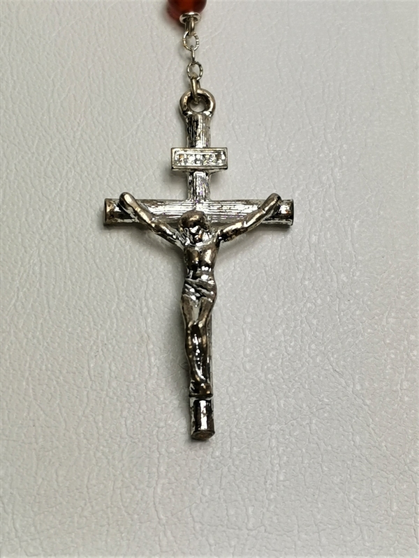 Růženec z přírodního kamene, karneolu