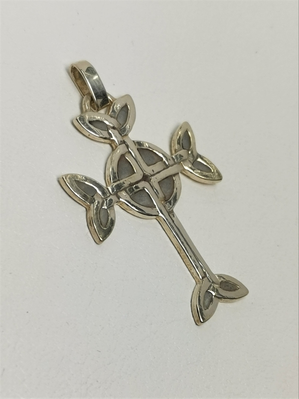Stříbrný přívěsek, Keltský kříž