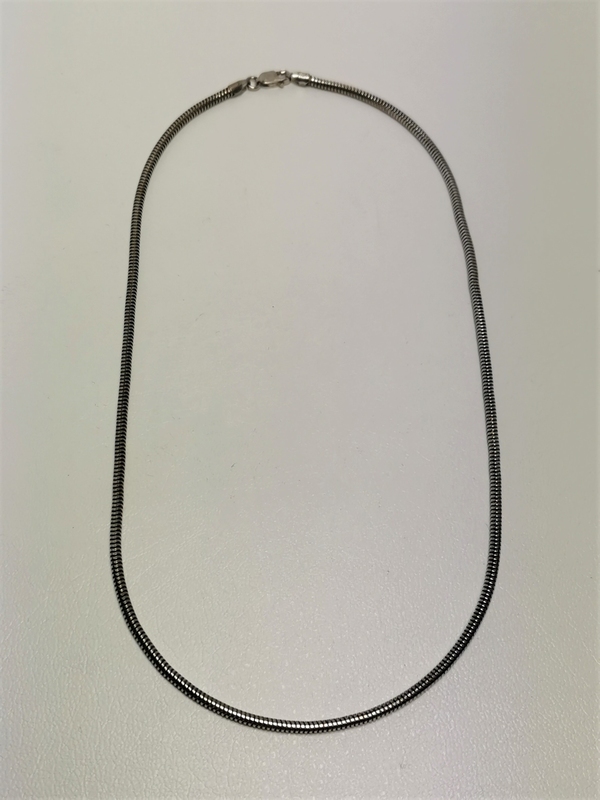 Stříbrný náhrdelník kulatý had, rhodiovaný