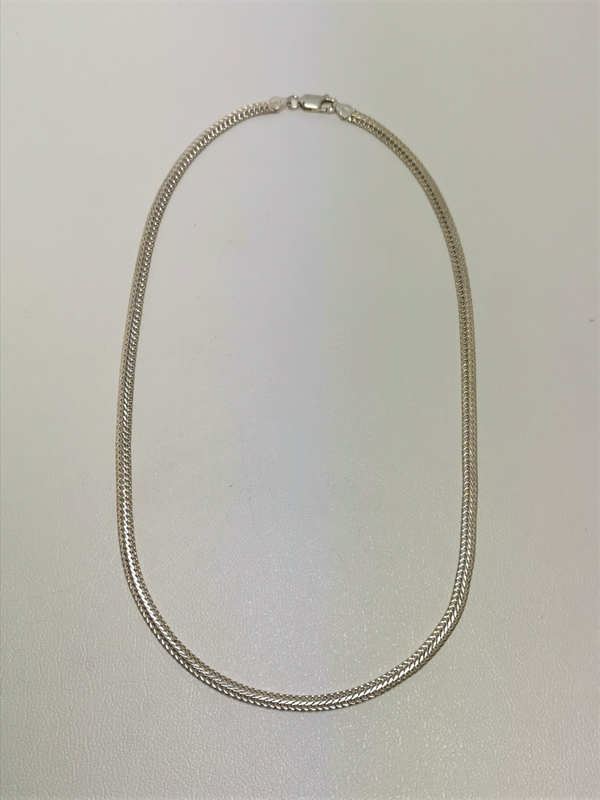 Stříbrný řetízek ozdobný plochý