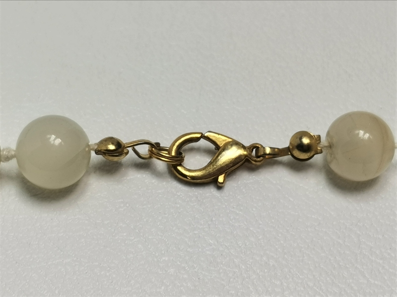 Náhrdelník z měsíčního kamene