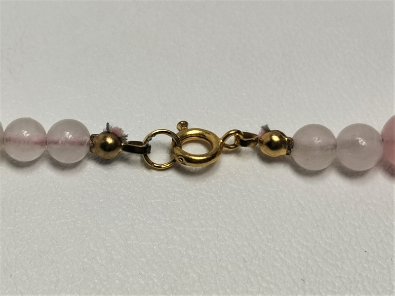 Náhrdelník z růženínu