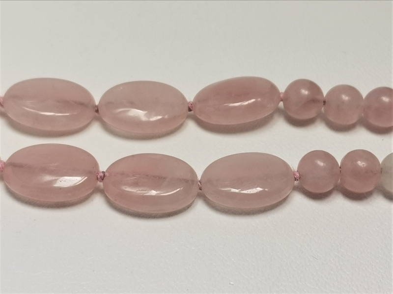 Náhrdelník z růženínu